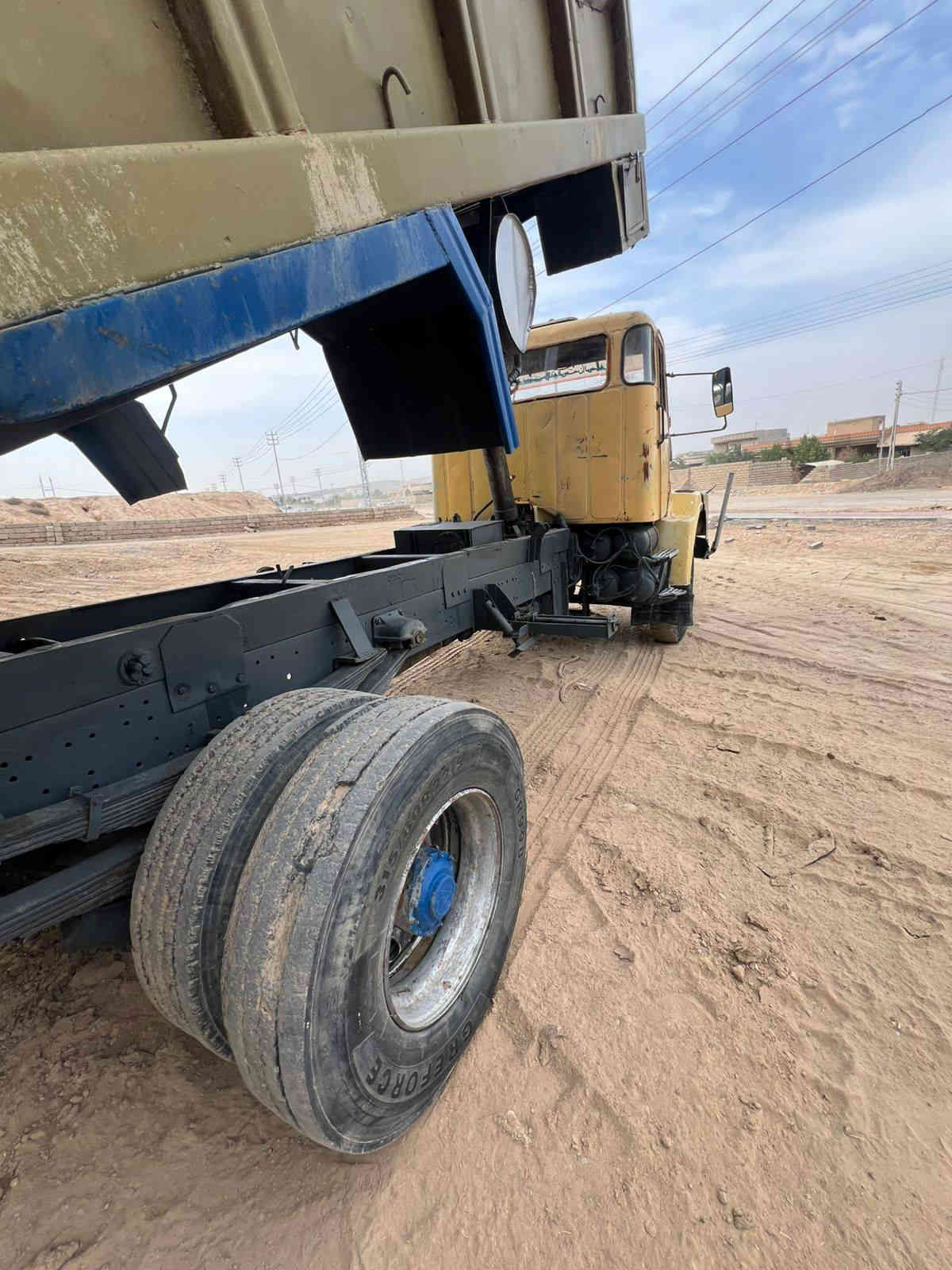 السلام عليكم قلاب ڤالڤو للبيع جاهزة للعمل كير واكسل شرط محرك معمر جديد بيها حصه كاز دبل تانكي
العنوان صلاح الدين بيجي الزوية السعر 48 ورقه وبيها مجال 
للاستفسار اتصل هـ***********
