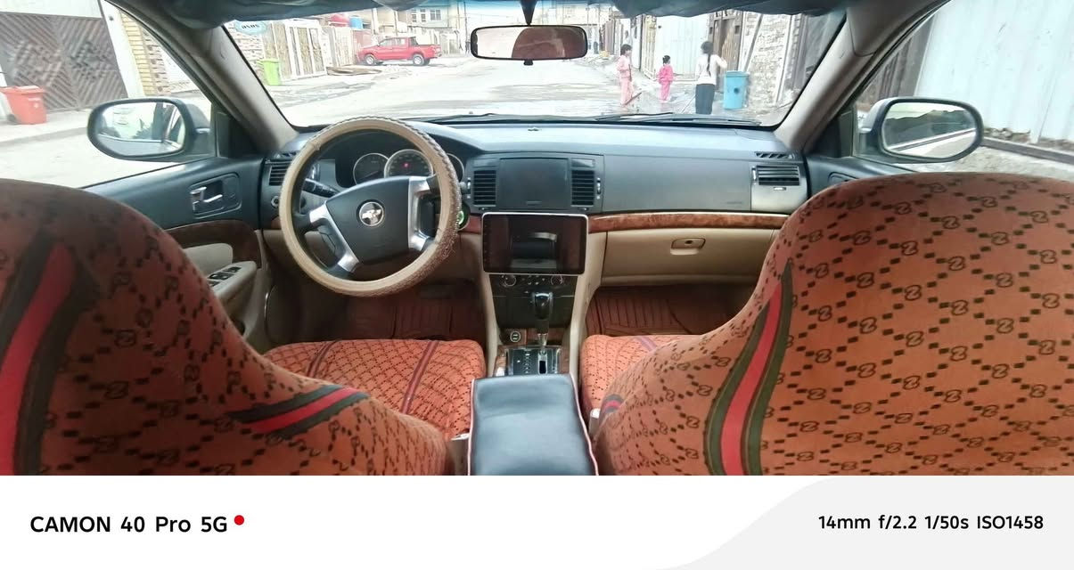 السلام عليكم . من رخصة الادمن
شوفر ليت ابيكا موديل 2009 خليجي رقم شمالي دولي 
شاشه . كامره . حساسات . اشايرباالمري
مكينه ٦ سلندر بيهه تبخير وتنقيص تبريد تدفئه صدر خير من الله السياره بااسمي هزه وبراد جديد وسنويه لل 27.وسونارها باالمنشور . اخوانالسياره ابلاديه وكلشي بيهه يشتغل السعر 60 وبيهه مجال *********** . مكان السياره بغداد بغداد, العراق
