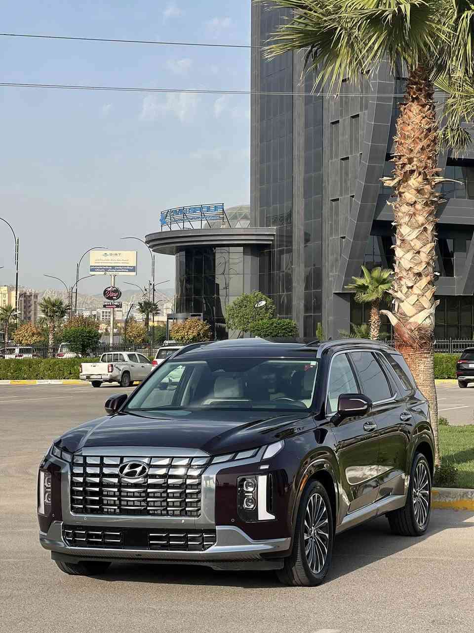 هيونداي بليسايد كلكرافي 2024
‏Hyundai Palisade, Calligraphy
كلكرافي تجي اعلى فئة بالبليسايد فول مواصفات 1/1 
ماشية 43 الف ميل فقط  محرك 6 سلندر 3.8L 
السيارك كاتى بدون رقم تترقم شمالي دهوك اربيل سليماني 
مكان السيارة دهوك ،
 السيارة بدون صبغ بدون تعديل بارد
ضرر السيارة فقط بالدعامية الامامية و ايرباك ستيرن
بدون دواخل شرط كير و محرك بشرط 
السعر : 295$ ورقة و ببها مجال
للتواصل : اتصال او واتساب فقط
***********
***********
يتوفر داخل المعرض بيع بالاقساط

