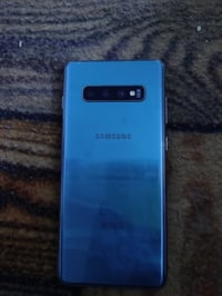 عندي هذ مبايل سامسونك 8 بلاس قيم وخذ.  مكاني بغداد بلديات 07775886693 ...