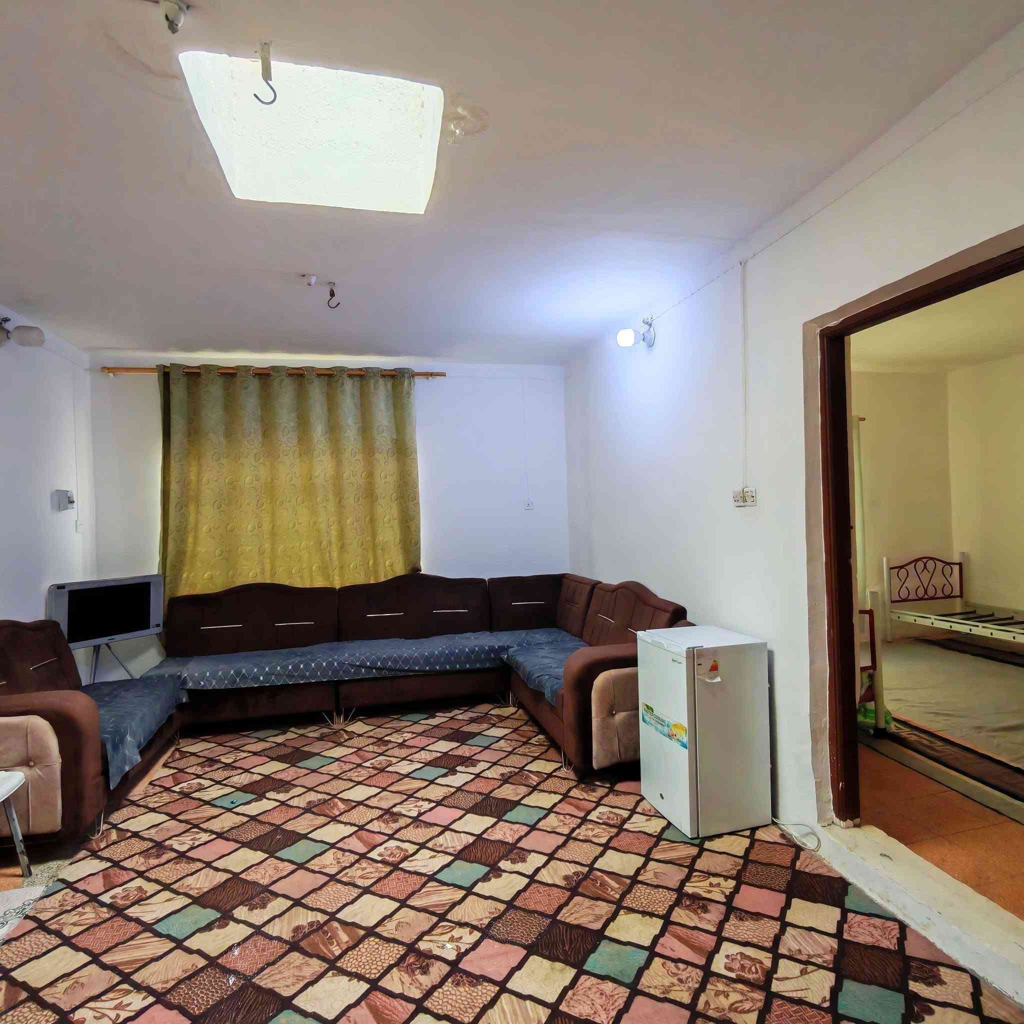 شقه طابق ٢  للايجار الموقع نادر الثانيه شارع الكشك مجاور فرن صمون السنبله ومقابل صيدليه هدى طالب بناء نظيف وموقع ممتاز خدمات كامله للاستفسار الاتصال عالرقم 0771 801 6575
