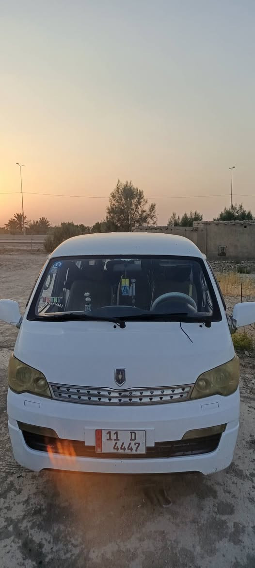 السلام عليكم،،، جنبي ناصي للبيع سيارة حلوه ونضيفه مكينه گير اكسن حداديه جديده بيه صبغ احزام رقم جديد بسمي مداور بأي وقت السعر 75 وبيه مجال،،، *********** المكان السماوه

