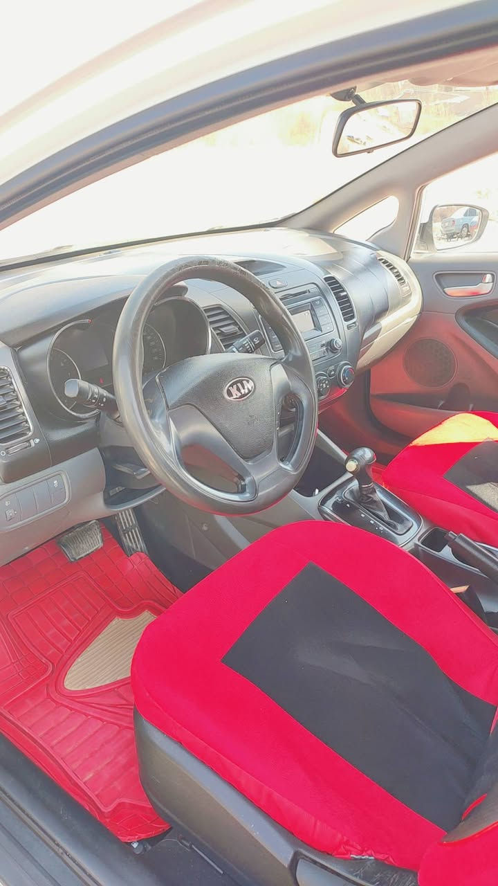 مكلف بالنشر للبيع كيا سيراتو موديل 2017 رقم أربيل سنوية ساقطة مكفولة من ضربة صبغ تبديل بيها بارد بسيط جداً السعر 133 وبيها مجال للأستفسار أكثر اتصل على الرقم *********** أو مراسلة محمد الفحام
