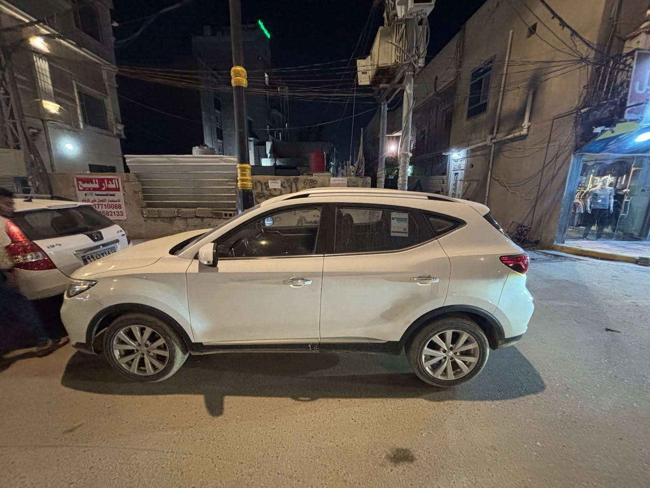 موديل ٢٤
نص مواصفات 
بيها بارد بالجاملغ عكس سايق الباقي كفاله 
سياره باسمي مكان كربلاء 
سعر 20 مليون بيها مجال 
***********
***********
