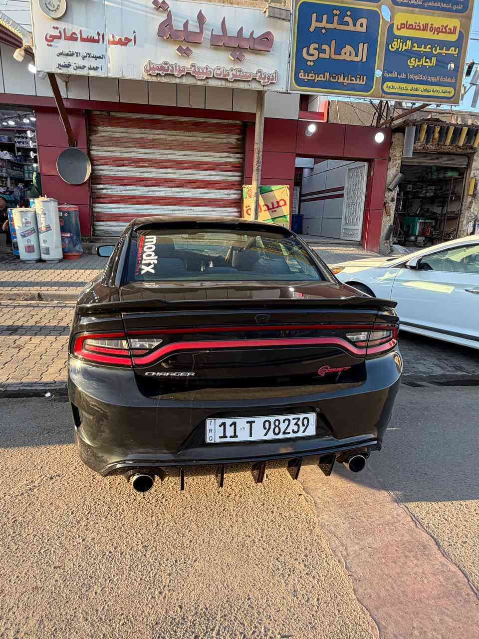 جارجر 2016 رقم بغداد الجديد بأسمي شخصيا مشروع وطني
مواصفات sxt العاديه 
ضربتها جاملغ اليسره سطحيه 
البنيد والدعاميات  محدث فقط 
بيها تكحيلات بسيطه 
الكير والمكينه مكفوله من كلشي 
ماشيه 122 ميل 
تخم تايرات جديد 
بطاريه جديده 
استخدام شخصي نظيفه السياره كلش
١٦٥ وبي مجال بسيط


**إذا كنت صاحب هذا الإعلان وتريد حذفه لأي سبب، رجاءا أرسل رسالة إلى الدعم الفني**