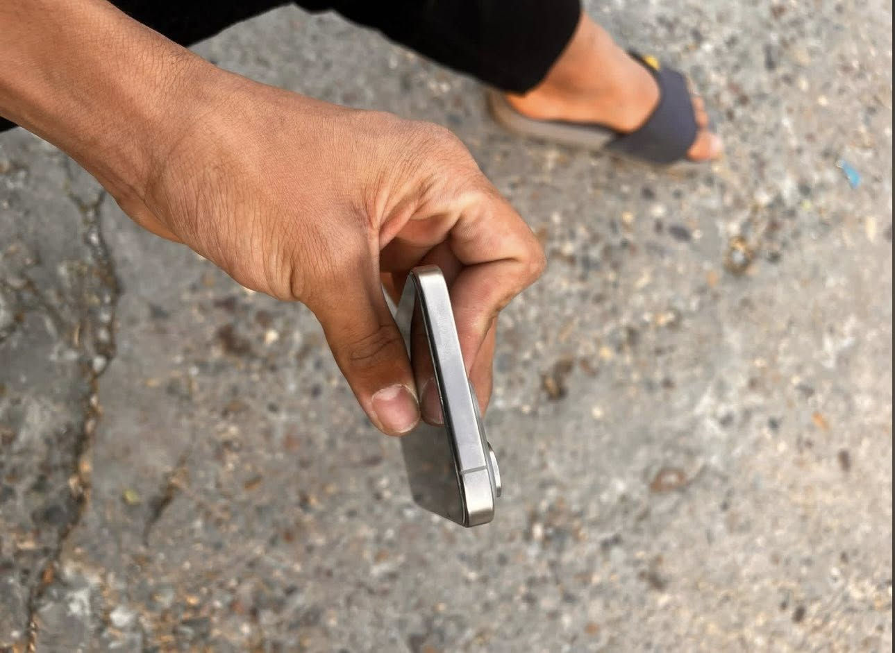 السلام عليكم ١٥بروماكس مفتوح تخطي وكلشي شغال بيه بس مبدل شاشه والاتصال مرات يعلك بيه اني جايبله جهاز (Ikos)ويخابر كلش طبيعي ب٦٥٠قفل قفل _ناصرية مركز (***********)
