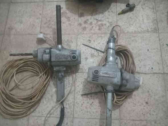 دريلات ٢  اكبر حجم ٢٥٠ دوره بطيئه مال شواصي نوع هيتاشي ياباني اصلي شرط الفحص سعر الواحد ٣٠٠ وبيه مجال 
***********
