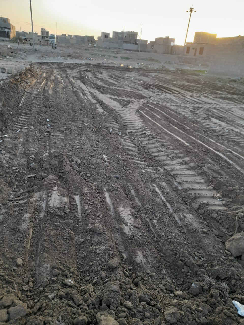 قطعه ارض للبيع طابو زراعي 450م حي حي الحريه الاول وجه ع طابو تباع كامله او نص شارع 20متر تبعد عن المدرسه 150متر الاتصال على ***********
