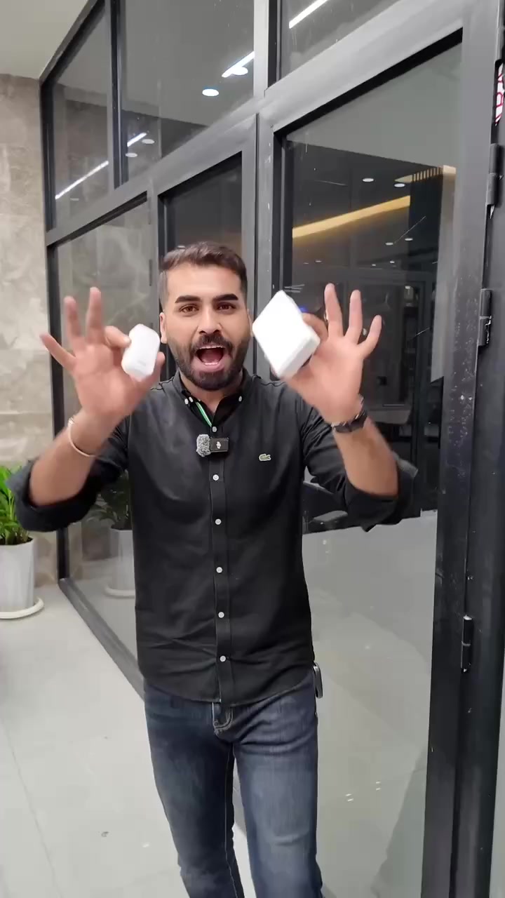 يُستخدم كجرس باب لاسلكي

بمدى استقبال طويل، مناسب للمنازل، المكاتب، والمحال التجارية

سهولة التركيب دون الحاجة إلى تمديدات كهربائية، ويعمل ببطاريات أو مصدر طاقة كهربائي مباشر

نظام لاسلكي متطور بمدى استقبال طويل جداً

تصميم أنيق وراقي مع جودة تصنيع عالية

إمكانية اختيار نوع الموسيقى من خلال زر مخصص – يحتوي على نغمات بوليفونية متعددة
3 مستويات مختلفة للتحكم في مستوى الصوت حسب الرغبة

يعمل ببطاريتين AA (3V DC) أو ثلاث بطاريات AA (4.5V DC) أو من خلال مصدر طاقة كهربائي مباشر 100-240V AC


**إذا كنت صاحب هذا الإعلان وتريد حذفه لأي سبب، رجاءا أرسل رسالة إلى الدعم الفني**