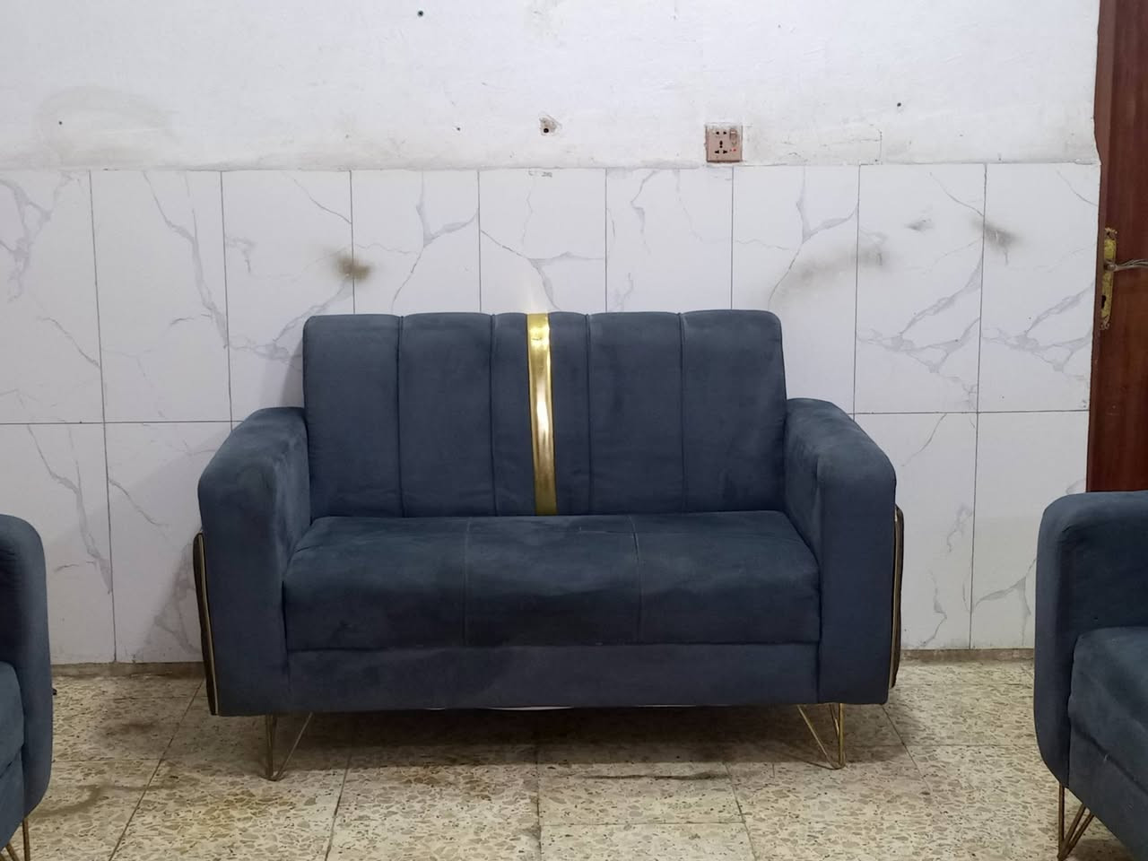 تخم تكمه نظيف جدا 8مقاعد ب175الف وبي مجال المكان الوشاش *********** يوجد توصيل بكروة  يوجد واتس اب
