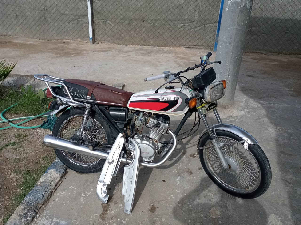 السلام عليكم دراجه للبيع تايكر 21 اوراق مكاني القاسم قرب سيطرت الفياضيه بس بيه فطر بل شاصي وملحوم مضبوط ب400وبيه مجال هاذه رقمي
***********
