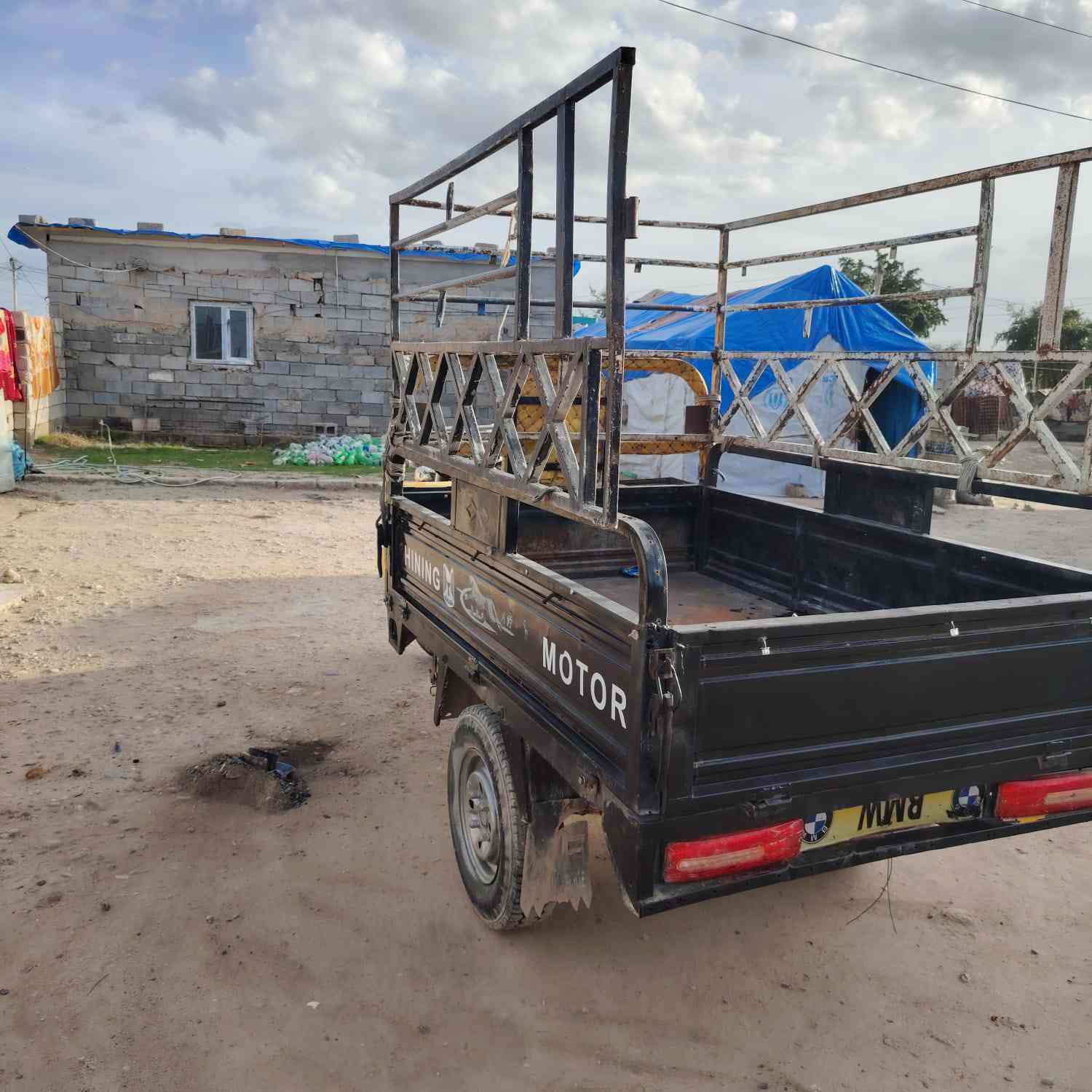 السلام وعليكم توجد ستوته للبيع موديل 2020 بيه منفيس بليته ستوته مال شغل المكان تكريت الزهور سعر 850 بيه مجال حك الجيه ‏‪***********‬‏
