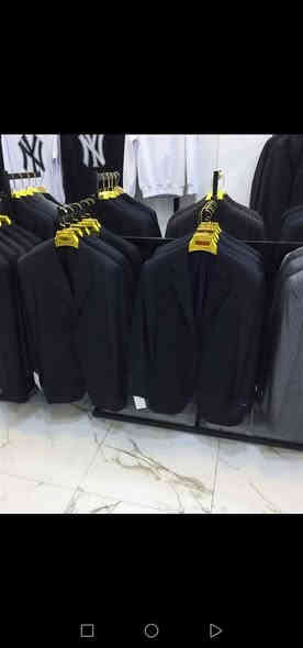 السلام عليكم جاكيت رسمي أوربي سعر نار 🔥
‏أصغر قياس 52 أكبر قياس 60 أحجام مو نظامي
‏يعني أحجام مشكل شرط كلها جديد سعر القطعة 6 ألف 
‏فقط! ملاحظة ما نبيع توصيل تجي تشوف البضاعة تفحص عجبك احجز عندنا كمية فوك 7 ألف قطعة وإذا 
‏تحجز شلع السعر بيها مجال العنوان دهوك للاستفسار 
‏اتصل ***********
