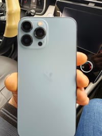 ايفون 13 برو ماكس ذاكره 256 بطاريه85 دبل   نضافه 98% الجهاز ما مفتوح  ...