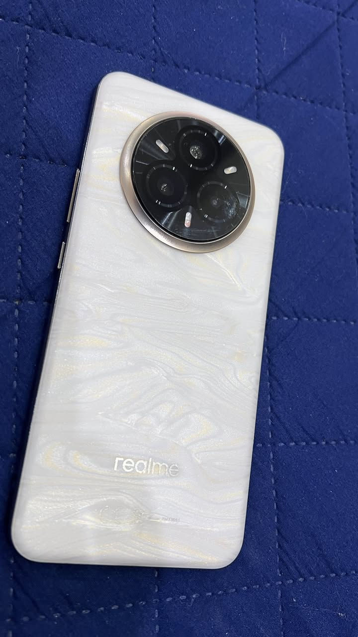 السلام عليكم 
ريلمي 14 برو بلس 5g
نظيف مابي اي مشكلة
مواصفاته غنيه عن التعريف
الذاكرة 512
للبيع بسعر 500 الف
*********** بغداد المنصور
تحياتي للجميع
