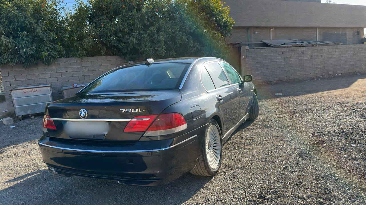 السلام عليكم BMW  750 Li موديل 2008 طويله رئاسي رقم دولي. بغداد باسمي تحويل ثاني يوم سعر 105  الاتصال  ***********  مكان بغداد
