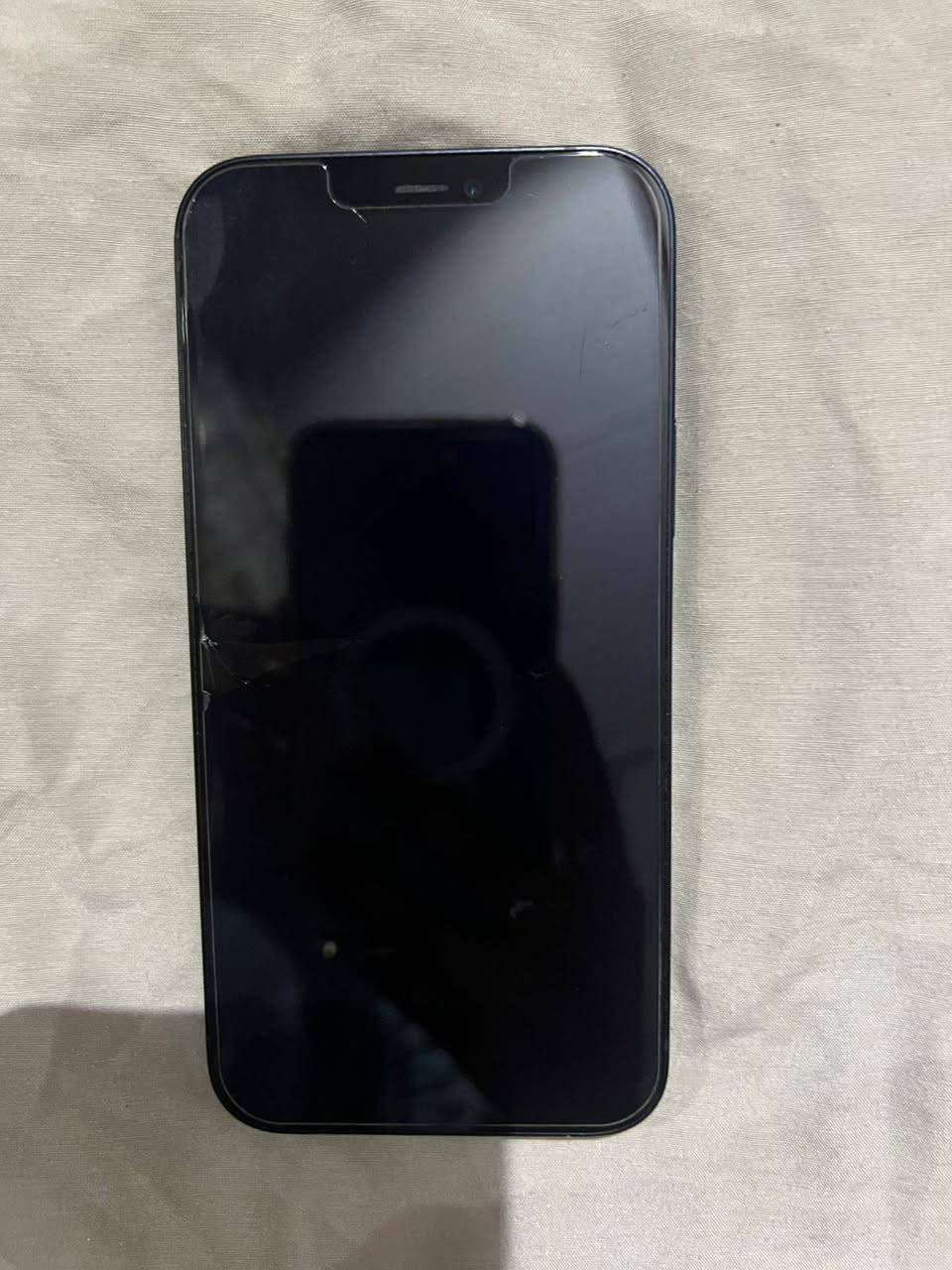 للبيع: [ آيفون 12 عادي] 📱
يا جماعة الجهاز مال بيت ونظيف جداً (استخدام راقي).
​النظافة: أخو الجديد
​الذاكرة: 64 جيجا
​البطارية: 75%
الون"نيلي
​التصليح: ما مفتوح ولا داخل تصليح نهائياً 
وين مدريد تاخذه اخذه 
​ وياه كارتونة مالته
​السعر: [350 ألف وبي مجال حك جيه]  للشراي المعتمد.
​📍 المكان: بغداد الحريه الثانيه/اسف ع الطاله


**إذا كنت صاحب هذا الإعلان وتريد حذفه لأي سبب، رجاءا أرسل رسالة إلى الدعم الفني**