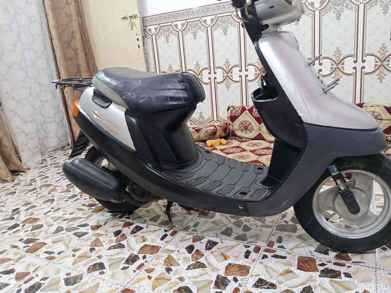 دراجه بطه 2003 العنوان كربلاء حي الغدير دراجه بلادي محرك ما مفتوح السعر 300 وبيها مجال دراجه كل شيء شغال العنوان كربلاء حي الغدير والشراي يتصل على الرقم***********
