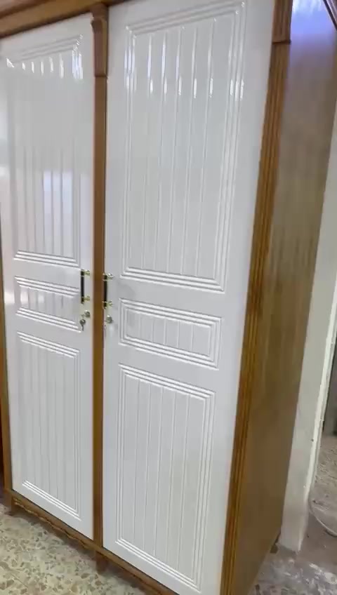 السلام عليكم توفر لدينا كناتير وبوفيات سلايت خشب صاج درجة اولى وكناتير اكو ابيض واكو صاجي مثل ما موضح بل فديو العنوان بغداد والسعر اتصل عالرقم ***********
