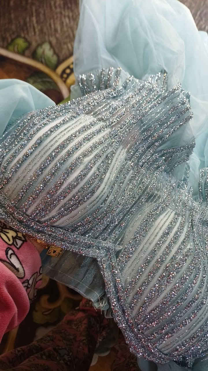 فستان قياس ٣٨ لبسته مره وحده ماخذته ب ٨٥ ابيعه ب ٤٥ الف
النظافه مبينه من الصور ماكو داعي احجي 
يتوفر توصيل لجميع محافظات العراق ٥ الاف


**إذا كنت صاحب هذا الإعلان وتريد حذفه لأي سبب، رجاءا أرسل رسالة إلى الدعم الفني**