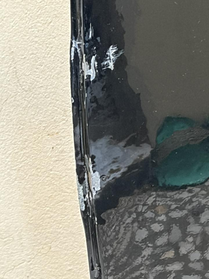 سلام عليكم باب هوندا اكورد خلف السايق وارد امريكي اصلية بيه شويه بارد موضح بالصور سعره ٤٢٥ الف 

للاستفسار موجود فقط واتساب ‭٠٧٧١ ٥٦٠ ٩٤٤٨‬
