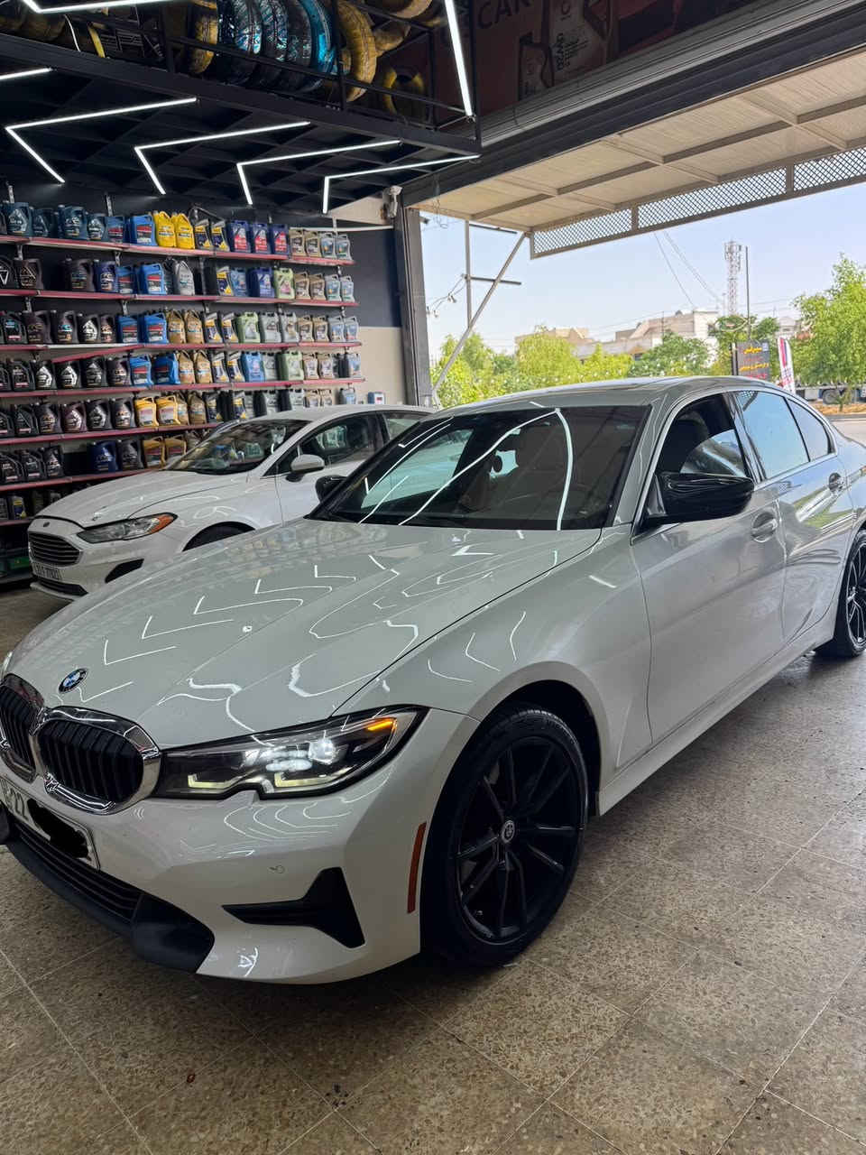 BMW 330i 2021
۸۲ الف مایل ماشي 
 بیە ظرر واحد جاملغ  و قطحە واحد کلیر
بدون دواخل 
رقم اربیل
***********
سعر ۲۲٥ و مجال
مکان : اربیل
