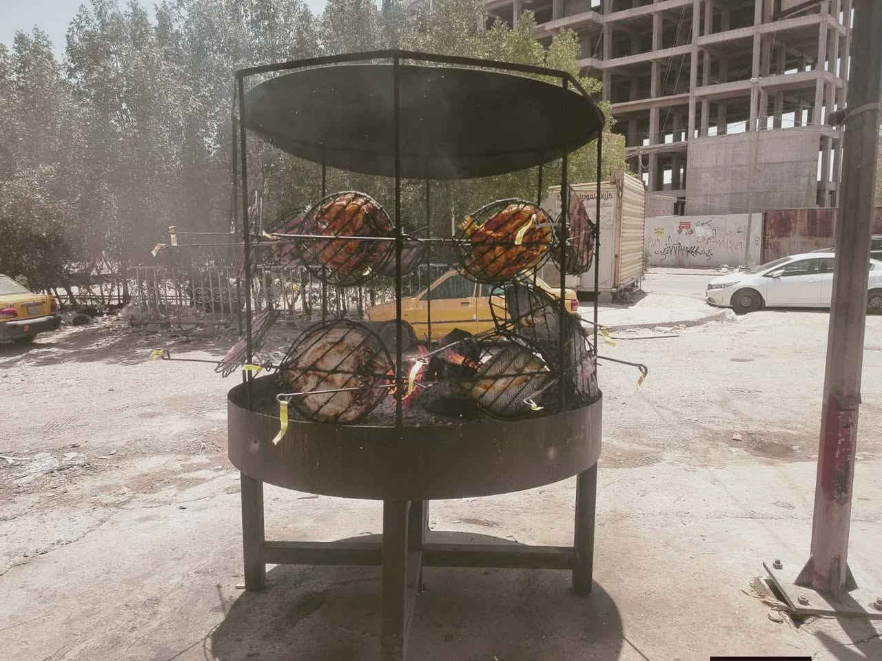 اسماك الصياد
عنوان قرب اسواق ابو رحمان مجاور علوه الرحمان 
سعر كيلو مع شوي7500
سعر كيلو حي5500
توصيل مجاني ***********
