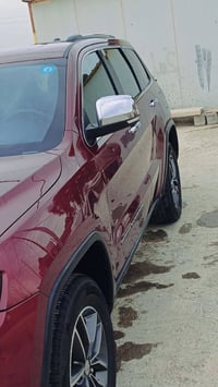 جراند شيروكي ليمتد • ٢٠١٧ • رقم بغداد