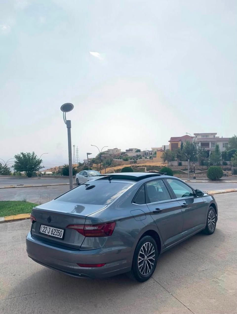 السلام عليكم 
للبيع جيتا نفطي 2019 SEL فول موصفات 
محرك 1.4 توربو مرغوب 
ماشي 102 الف ميل 
صبغ جاملغ و بولند و راس شاصي شبر 
وبيها هلال جاملغ خلفي تعديل بارد 
و بيها باب كلير أمريكي و بيه 7 نقاط حالوب صغير 
سياره بدون شخوط و رصعات و بقصات 
سياره مرقم أربيل جديد سنوية جديد 
سياره تحويل غرامات شرط 
ملاحظة صوار حادث موجوده في المنشور 

السعر 129 ورقه ومجال قليل 
اي استفسار عن سيارة خاص مفتوح 
اخوكم ديار ابو عمر 
*********** واتساب فقط للتواصل 
***********

 عنوان أربيل معارض السيارات شارع 100
