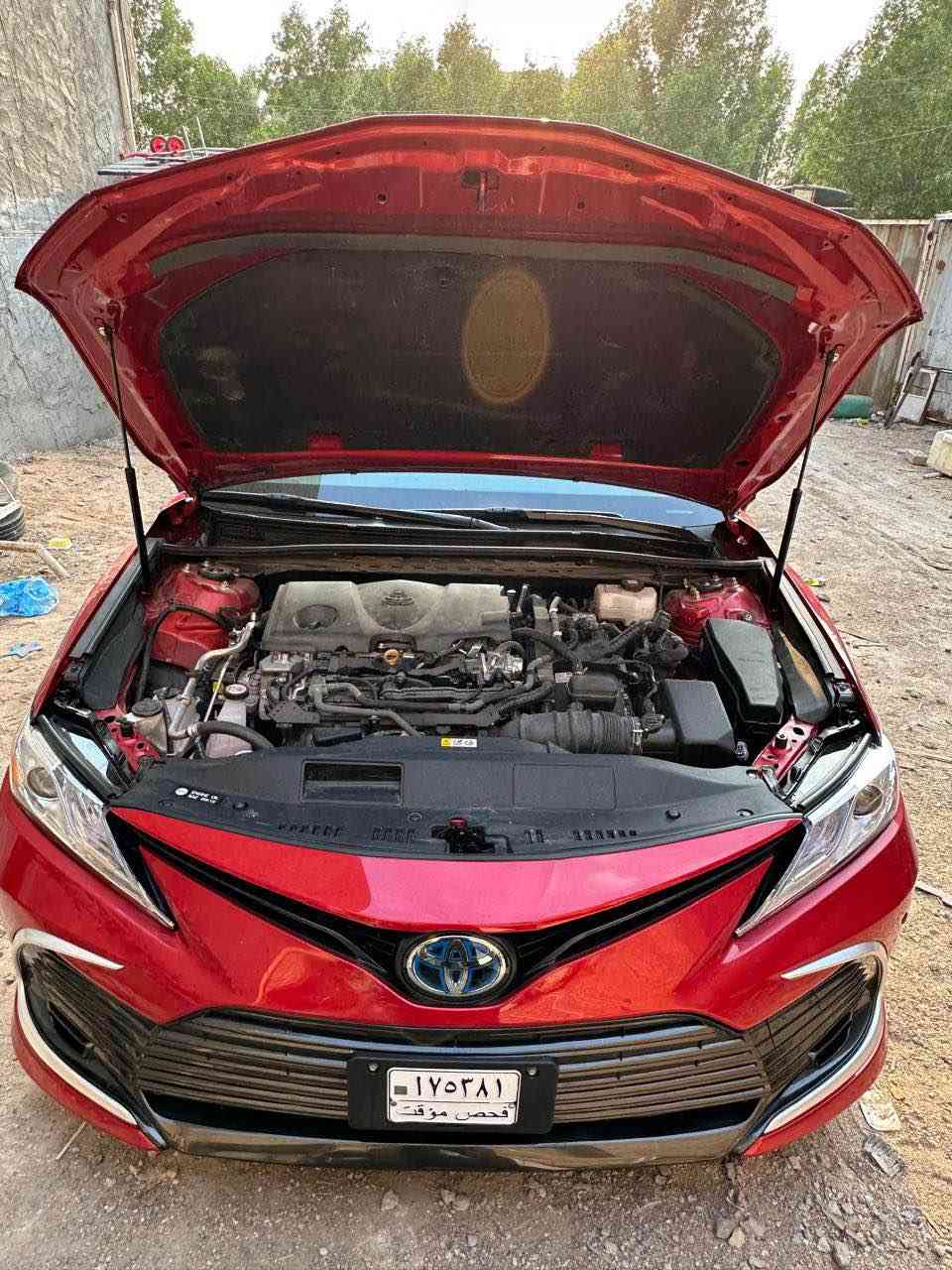 مكينتها 2500 هايبرد 
بيها مواصفات كاملة:
 تسخين بالكوشنات
كوشنات كهربا، جلد، ويا داتاشو 
مرايات رادار، رادار أمامي وخلفي
تحديد سرعة، ونظام البريك الأوتوماتيكي
فتحة سقف ، سبويلر 
بيها 3 وضعيات سياقة: ECO – NORMAL – SPORT
شاشة كبيرة ونظام صوتي JBL
بريك بصمة، Auto Hold

 مواصفات هواية بعد
قطعتين بيه بنيد وجاملغ مبدلات اصليات تفصيخ بدون دواخل
ايرباك برده فقط 
مرقم بغداد  
سعر 215 وبيها مجال حك الجية
مكان السيارة الشعب
رقم بغداد 
رقـــم   *********** بغداد, العراق
