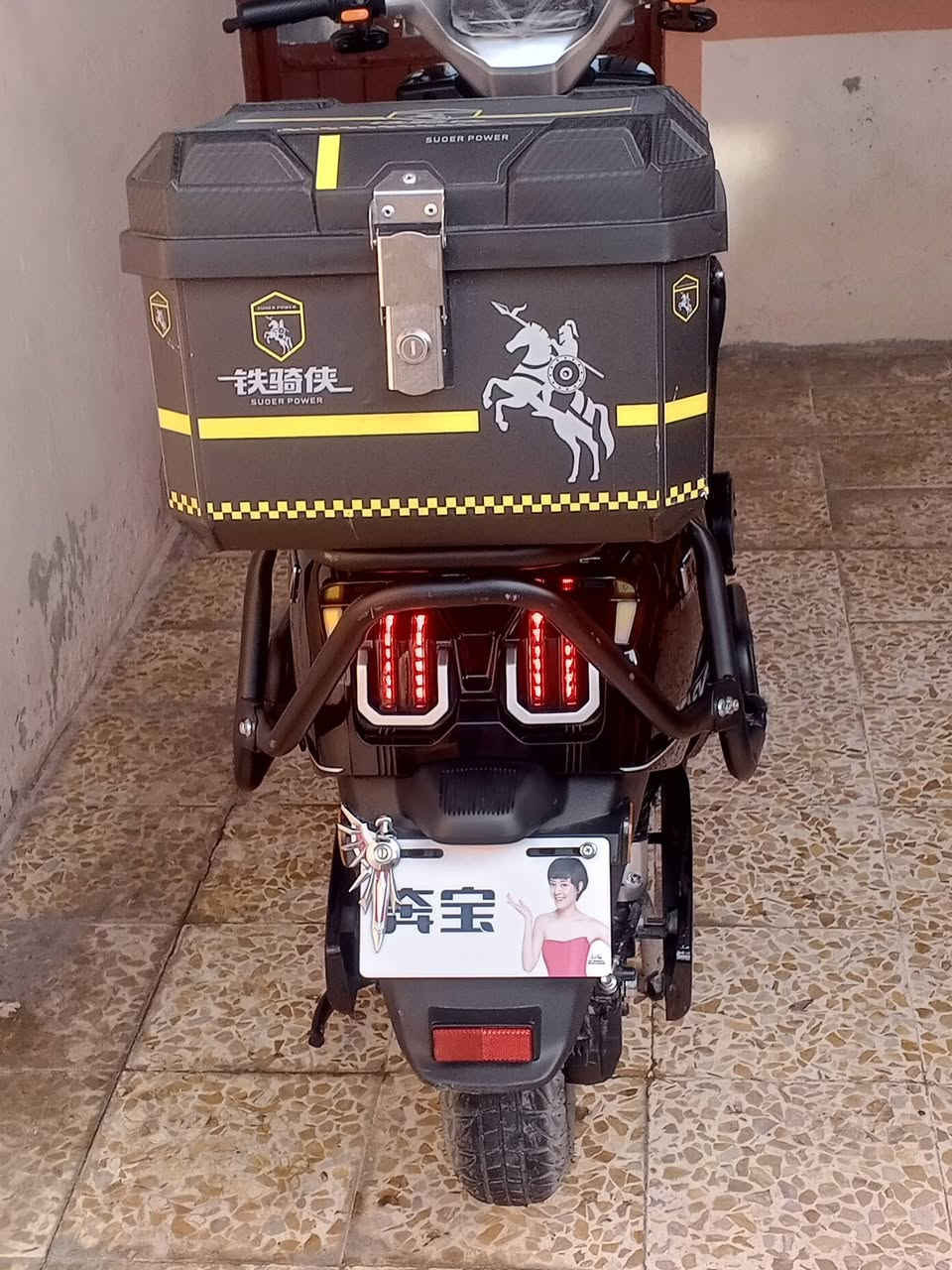 السلام عليكم ماطور شحن للبيع ست بطاريات الماطور فول وجديد في معنى الكلمه ماتور بعد وزيرو سعره 950 مكاني ايسر حي الوحده وهذا رقمي ان شاء الله ينتصر ***********
