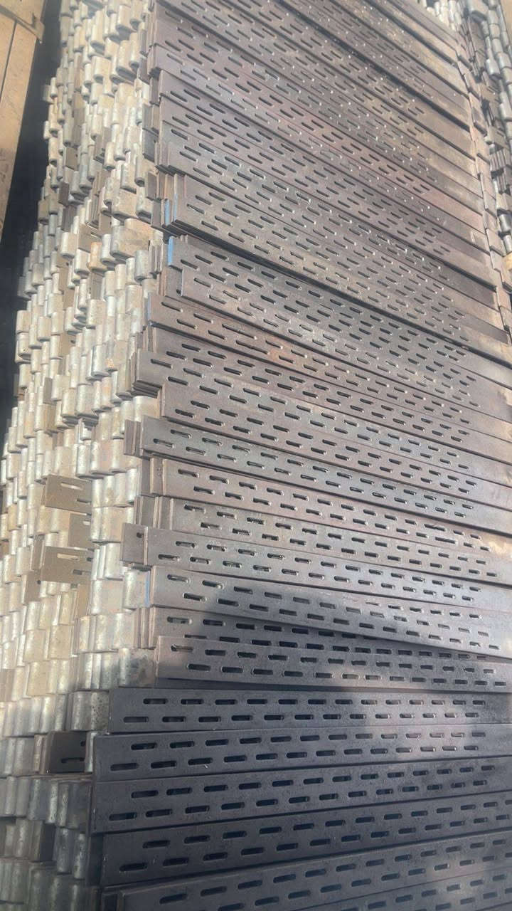 توفر فخات رباعيه جميع القياسات وكميات مفتوحه وحسب الطلب
100 سم    120سم.  150 سم
***********
***********
بغداد ساحه الطيران
توصيل جميع المحافظات
