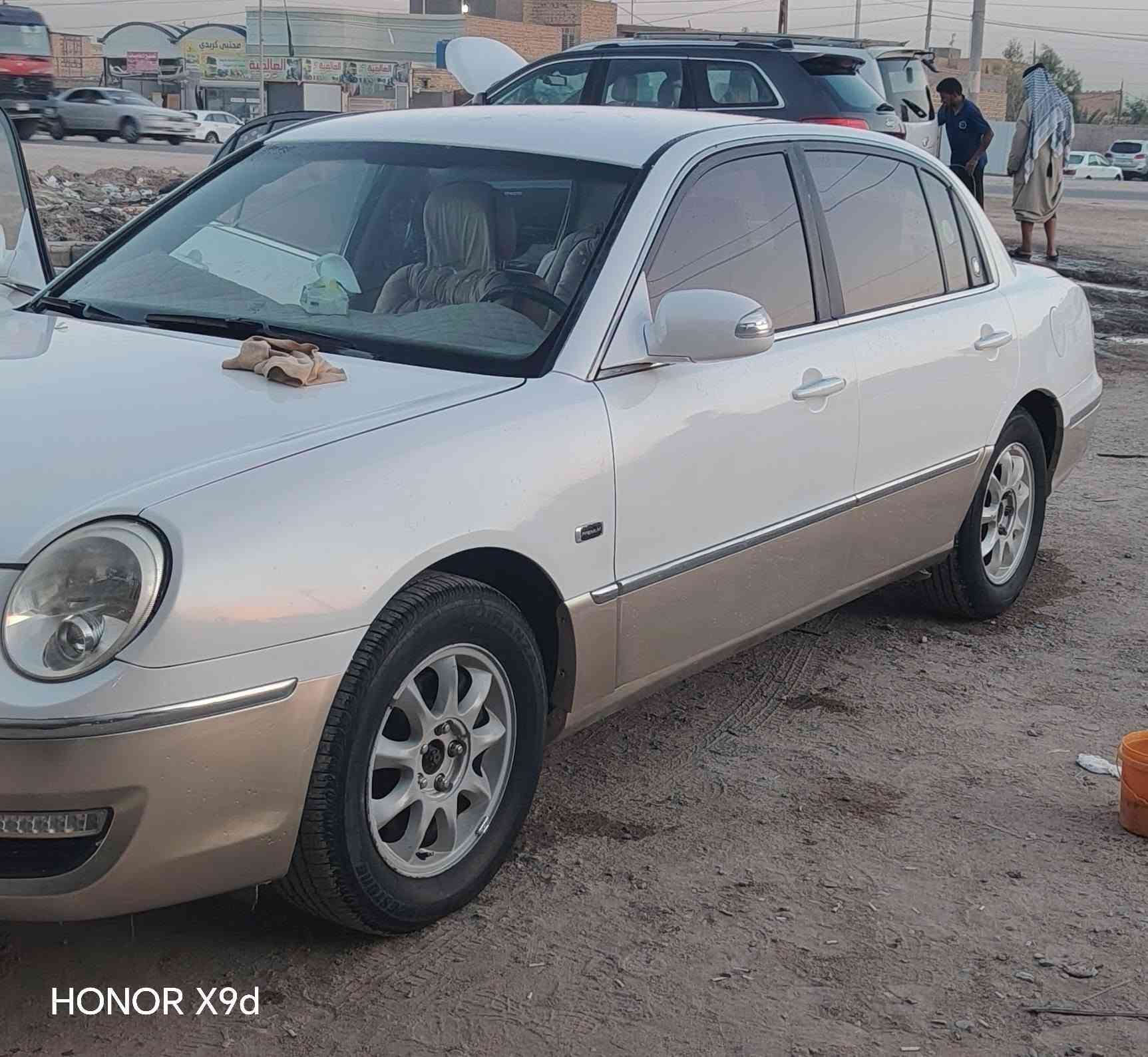 سلام عليكم
اوبرص ٢٠٠٦ مزاد باسمي اتعهدلك بترقيم ورسوم الترقيم ٥ اوراق فوك ال٥ عليه انطيك التخويل الي بأسمي وسويلك وكاله عامه ام الباركود محدثهه بسياره كامله ٢٠١١ جبتهه من كوريا من الدعاميه لدعاميه سياره كارتون بعدهي ترايك ٢٠٠ لاربيل جاي اطلع بيهه محافضات عادي بسيطرات اسويلك وكاله عامه ام الباركود ونطيك كتاب المزاد مواصفاته
السيارة محدثة 2011 بجم وظهر الوحيدة مال مزاد هيج ومن النوادر بموديلها
 رويال اصل
 بلاتينيوم 
السيارة ماشاءالله مواصفاتها متخلص ترايها وقيادتها مثل المارسيدس ناعمة جدا سيارة اخت الزيرو كاملة بدون اي نقص محرك وكير ٢٧٠٠ المرغوب
مكفولات جدد بيها تراي ٢٠٠ شرط 
تبريد ثلج  دبل فان  قطعتين أمامي خلفي
غرفة ب الكامل جلد جديدة 
شاشة كورية اصلية ابل كار بلي وكل المزايا بيها
هيتر ب المري مري شفط وكهرباء اشاير ب المري 
  كشنات كهرباء مع خزن وضعيات الكشن 
تدفئة ب الكشنات 
كمبيوتر خلفي التحكم بكامل السيارة من وضعية الجلوس والتبريد استيرن كهرباء 
تحكم استيرن كامل كروس مثبت سرعة 
سستم صوت بلادي (infinity) 
صوت جدا نقي مع مضخم خلفي 
8 ايرباك داخلي نظام (ABS)
نظام مانع الانزلاق (ESB)
ثلاجة داخلية 
 (Ambience light)
نظام تنقية هواء التبريد (Ornament)
كاعياتها البلادية وكتلوكات الشركة بيها
مكانها ناصرية وصارف عليها كلش هواي
مكفولة من الحادث والايرباك مصبوغه فرن درجه اولى توحيد لون   
رقمي *********** وسعرها ٨٠ ورقة
