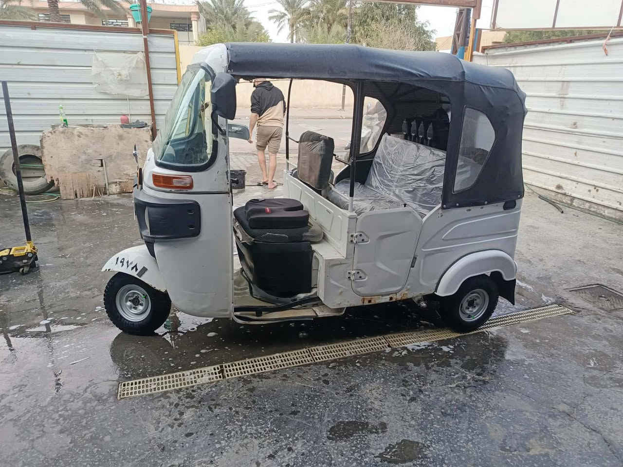 يا الله السلام عليكم شباب تكتك (22) كفاله عامه ما عده طخه خفيفه بل لغد وخياسات بدوس 
شوفت عينك
رقم بغداد عربي 
محرك كفاله عامه 
مكاني بغداد قضاء المحموديه 
شراي أتصل مو شراي لتتصل وتعبني اخيك 
***********
سعر 7850
وبيها مجال حك الجيه
