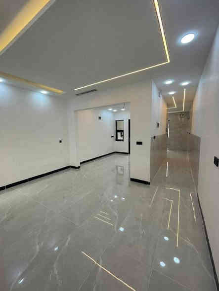 مكتب_الرواسي_للعقارات 
دار للبيع الموصل حي المشراق مساحه 100 م
دار سكني سند طابو
قرب مطعم طماطة
المساحة ١٠٠م طابقين بناء حديث تسليم مفتاح
 اتجاه شروق تام موقع مميز قريب من الشارع العام الرئيسي
ط١ غرفة نوم وهول واستقبال ومطبخ وصحيات وكراج
ط٢ ثلاثة غرف نوم وصحيات سطح كاشي
سعر 220 قابل للتفوض 
للإستفسار مراجعة المكتب او الاتصال على الأرقام التالية   عمار العبيدي   
***********
*********** واتساب
  ايمن   
 ‏‪0750 214 4093‬‏    ‏
‏‪0775 630 2993‬‏ واتساب 
ابو سند 

‭0 775 714 2899‬
عنوان المكتب حي النور سايدين دانية ماركت مقابل افران الرائد   #الرواسي_للعقار
