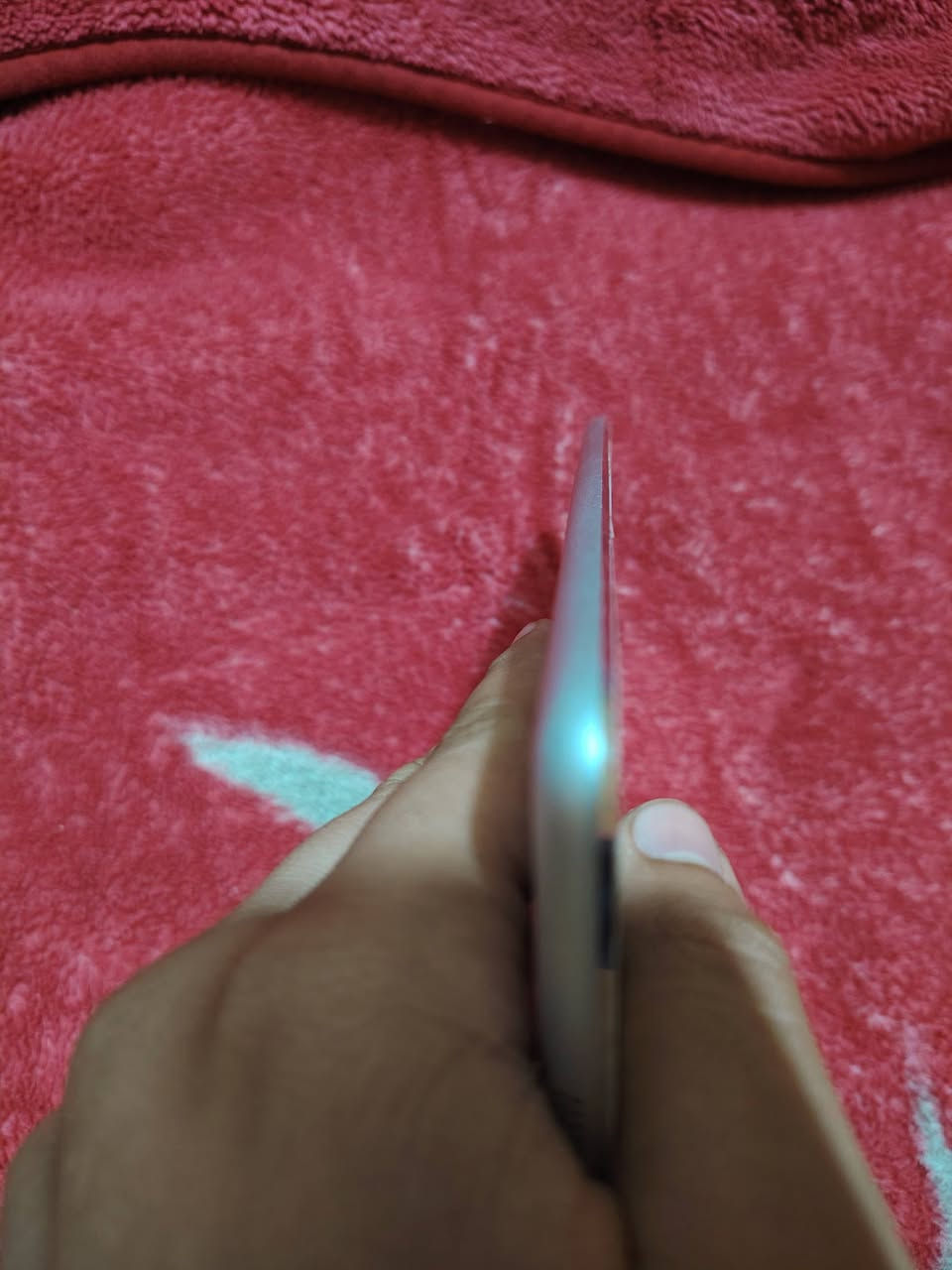 السلام عليكم
ايباد مني للبيع 
خوان لا اقرف ايباد مني شكد ولا اعرف الذاكره شكد
ف لاحد يسالني عليهن ابيع فحم
ب 30 الف وبي مجال
***********
