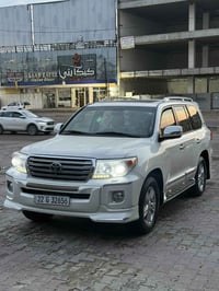 للبيع لأندكروز موديل 2014 معروضه (370)او بيها مجال VXR رقم اربيل الجدي...