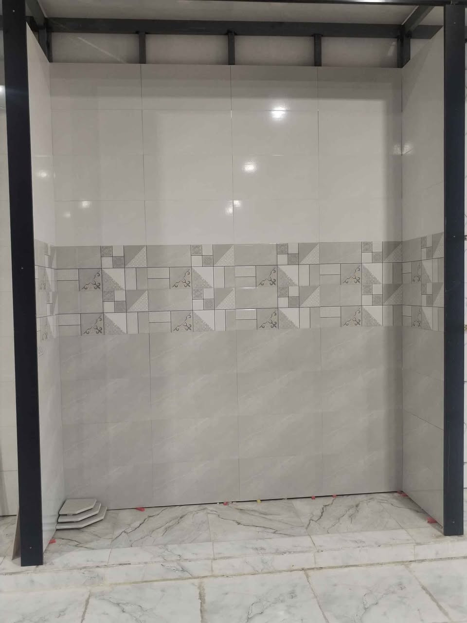 السلام. عليكم. ورحمة الله وبركاته
يعلن. مكتب البيت الهندسي عن. توفير جميع 
انواع  السيراميك و البورسلاين من مناشئ عالميه هندي  و ايراني 
ومتوفر كاشي عراقي درجه -1-
  موقع معمل الكاشي النعمانيه شارع المتنبي
المواصفات.  
سمنت سعودي اصلي شرط وضمان✅
ماء حلو خالي من الاملاح✅
حجر عراقي خالص✅
جلي اوتوماتيك ✅
مجلي وكامل قياس 40×40
عنوان/ المكتب/ كوت السفحه الاولى شارع السكلات قرب المدرسه 
نتعامل  #بالقسط المريح لحاملي بطاقة ماستر كارد الرافدين بنظام المنصه 
للحجز والاستفسار يرجى مراسلة الصفحه او الاتصال 
*********** اتصال + واتساب 
*********** اتصال + واتساب 
بادارة #حيدرالقريشي
@إشارة Singapore
