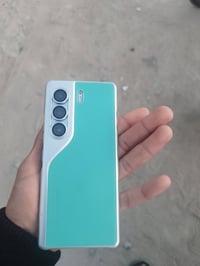 تكنو كامون 40 برو • ٢٥٦ • شاشة نكسرة