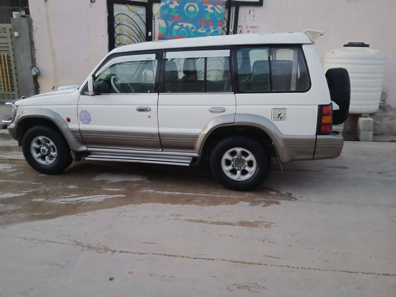 سلام عليكم
باجيرو موديل 95 رقم نينوى مشروع وطني سنويه 2027
تخم تاير جديد باتري جديد كهربائيات كلها شغاله داخل جديد مابيها اي نقص سعر 45 وبيها مجال مكاني ديالى جلولاء رقم ‏‪***********‬‏

