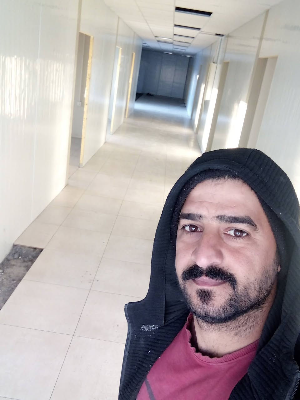 ***********
خلفه كاشي
