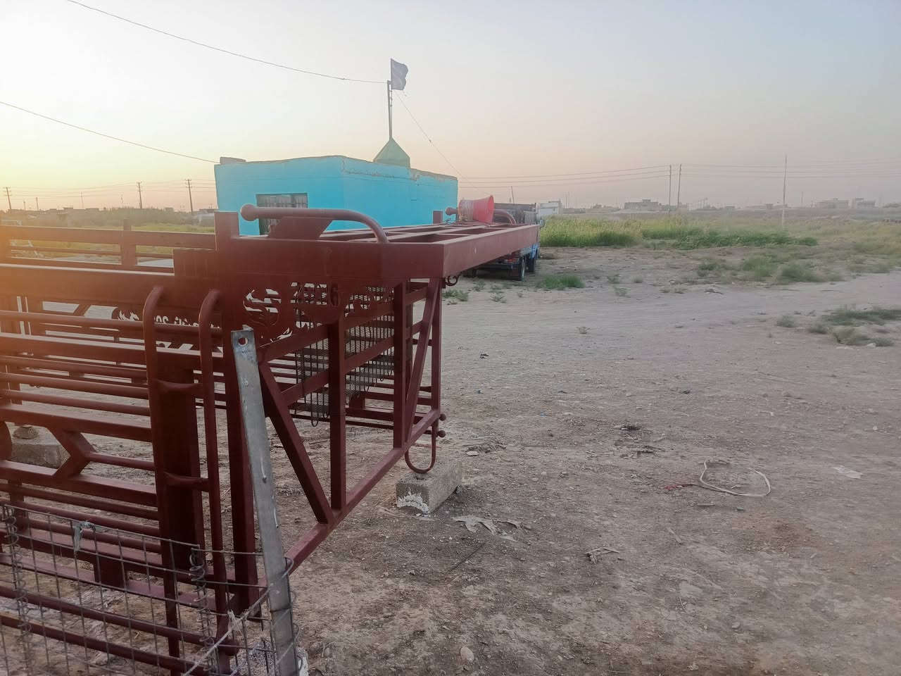 سلام عليكم محجر كيا للبيع توني مفصله تفصال جديد مصالة 3اشهر حديد درجة أولى محجر مرتب السعر 450 وبي مجال بسيط العنوان واسط الكوت مركز المدينة للاتصال على هذا الرقم ***********
