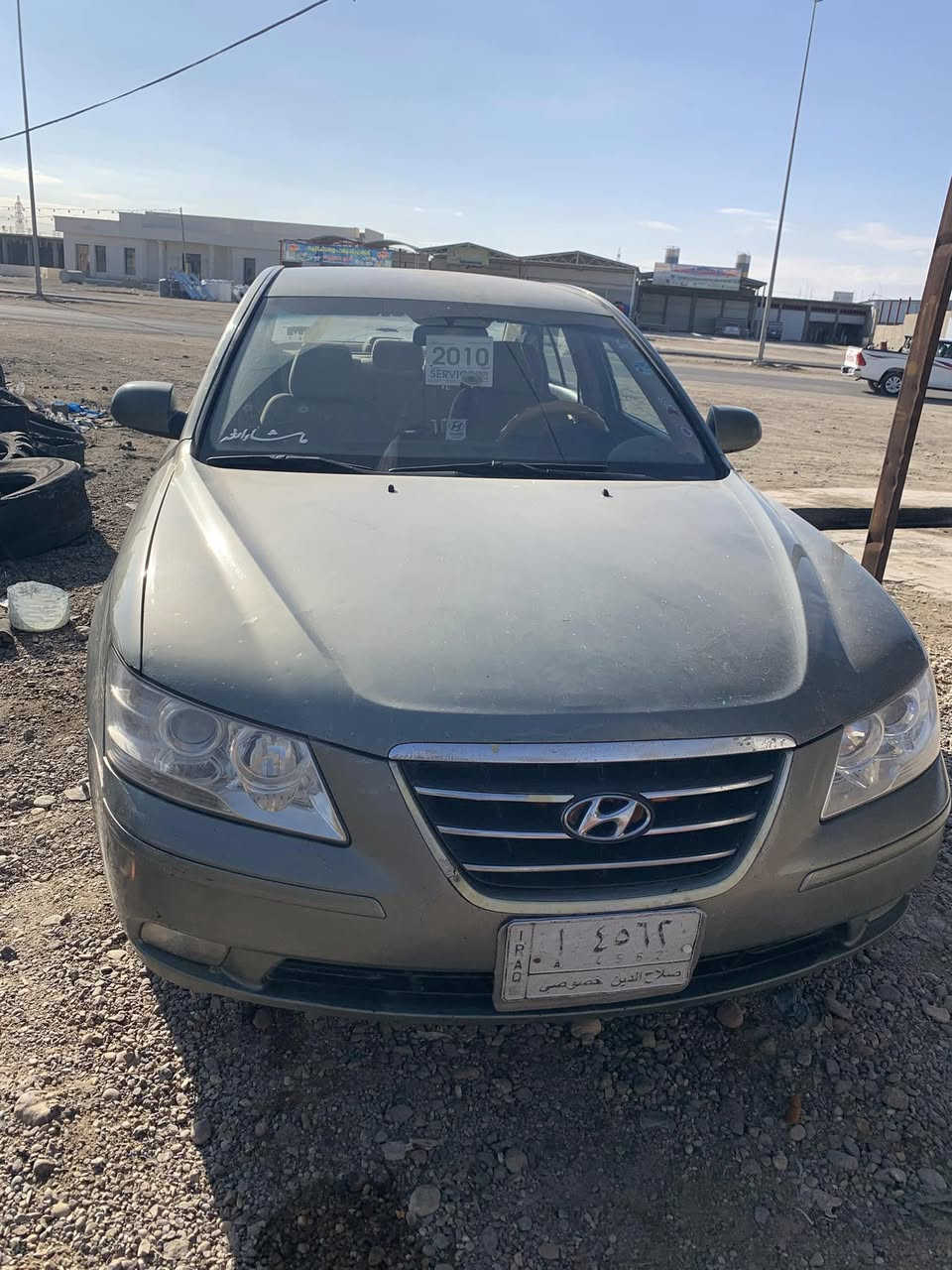 السلام عليكم سوناتا للبيع ٢٠١٠ سياره جديده بيها صفحه كلير جهه السايق من امريكا وبيها جاملغ خلفي مصبوغ همين جهه السايق بالعراق صار سعرها ١٠٥ وبيها مجال مكاني سامره ***********
