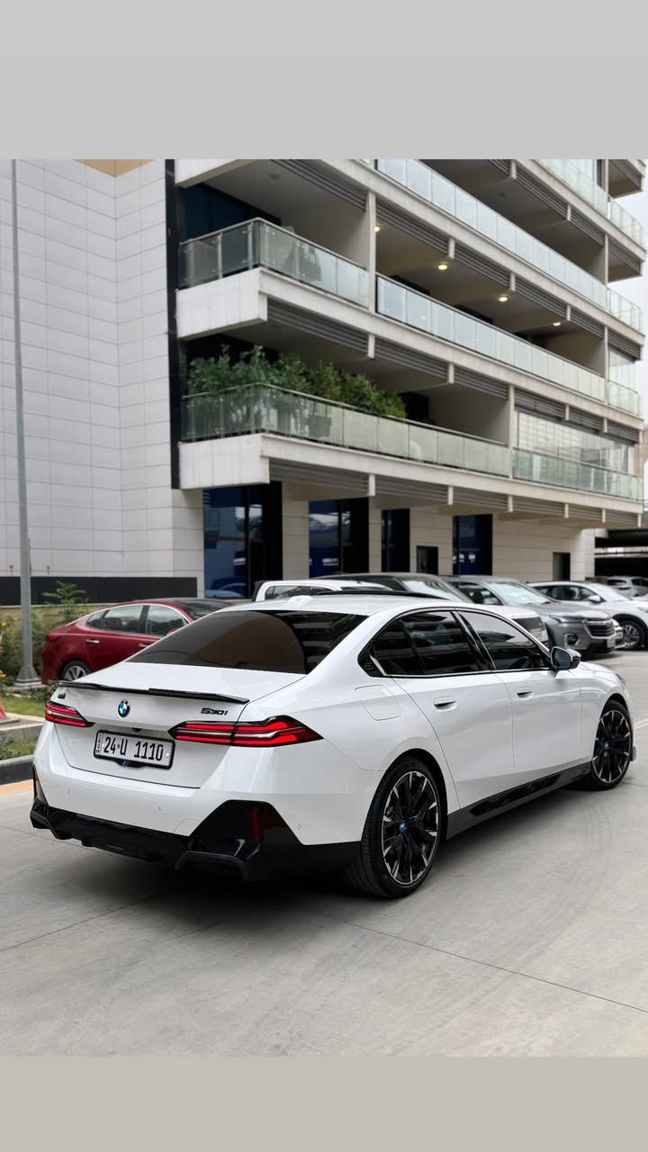 للبيع او المراوس 2024 BMW 530 
كت كامل M PRO رقم شمالي تريد المميز او رقم 
عادي حسب الاتفاق فول مواصفات ..... 

المواصفات 1/1 
📍بصمه 
📍داتا شو 
📍عدد كامرات 5 
📍فتحه سقف   
📍كراسي كهرباء 
📍كراسي جلد 
📍تدفئه تبريد
📍شاشه متصله 
📍نضام ترحيب
📍جنطه كهرباء
📍ماشيه 36 
📍كت كامل 
📍تشغيل عن بعد 
📍بصمه عدد 2 
📍الى اخرر بيها هواي 
--------------------------------------
سياره كلين تايتل وارد امريكي بيها فقط رش كلير 
جاي من امريكا بيبان ثنين وشويه جاملغ كلير فقط 
فقط يعني لاحادث ولاضربه ولاايرباك ولابارد الشراي
اتصال + واتساب  : ***********
