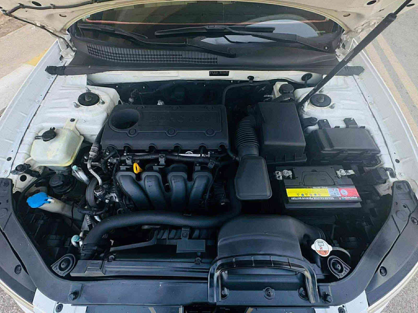 سۆناتا 2010خلیجی مــوحەسن 
گێڕ ئۆتۆماتیک ،، ســڵید ،،، سوکان ڤۆلێۆم  ،،، شاشەو کامێرا بیلاد ،،نــاوزەرد ی فۆڕنیکا . زۆر مواسەفاتی ترش  مکینەی 2.4  87.000km هەقیقی ڕۆشــــتووە . سپێری شەریکەی دانــەبەزیــوە بێ دەعم لێدراوە چەند پەڵێک بۆیاخی هەیە و  بەس دوبەیە سیارەکە   نرخ 78گەڵا کەمێک مجال تـــکایە گەر موشتری نیت سەری خۆتوو منیش مەێشێنە ژ.م ***********
*********** حلبجة
