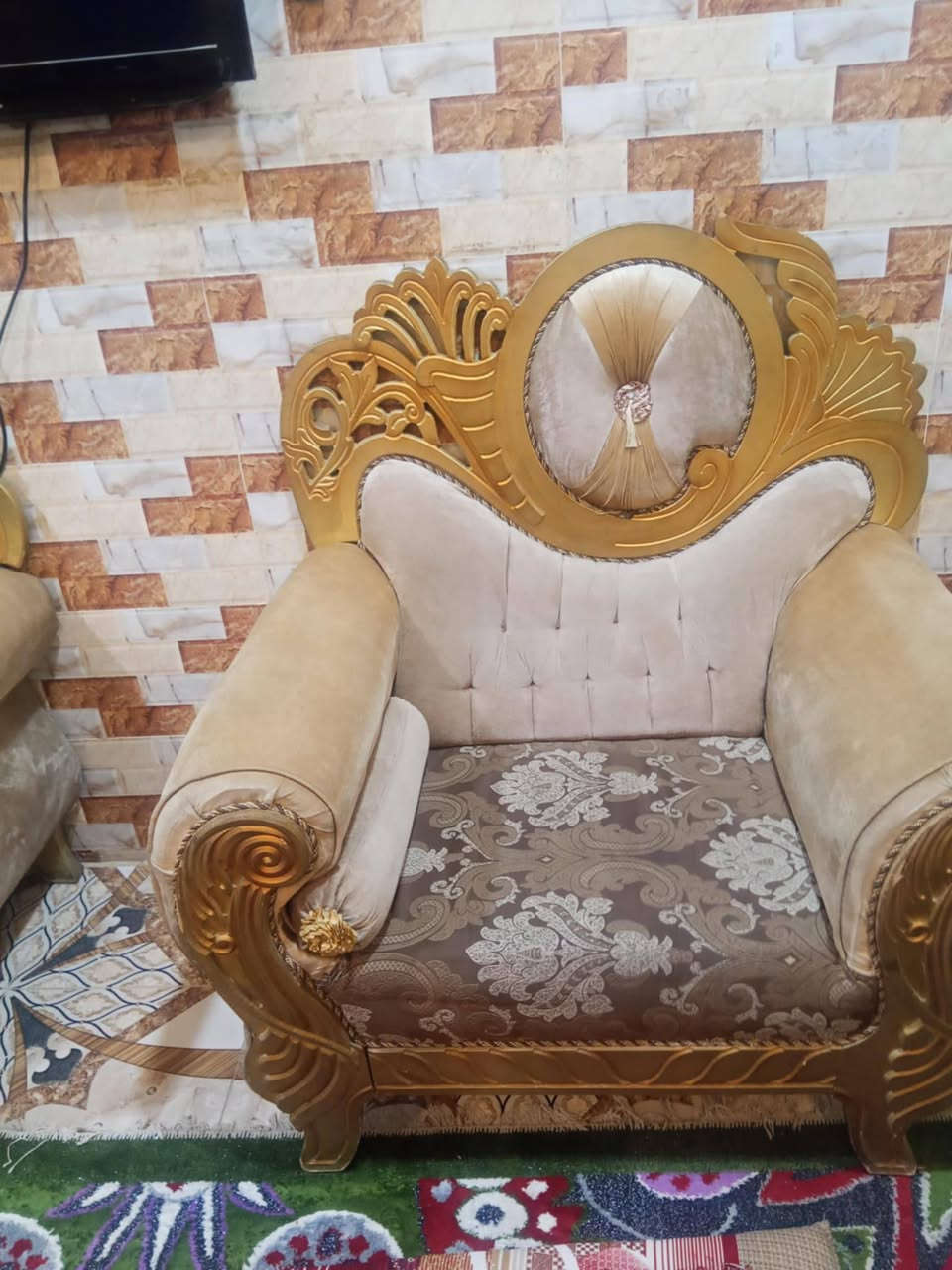 سلام عليكم
تخم 10 مقاعد للبيع 350 وبي مجال مكاني حي الحكيم ***********
