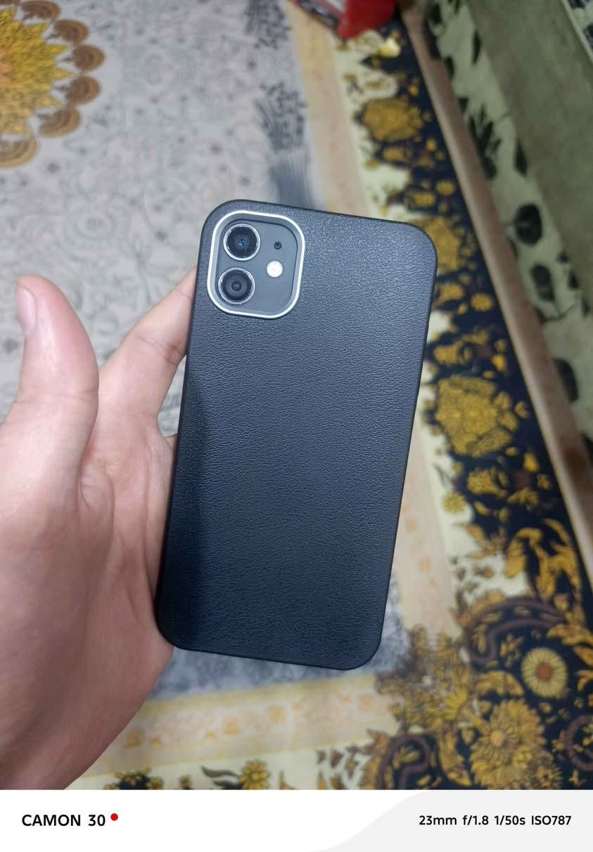 ايفون 11عادي لون أسود مستبدل شاشه وبطارية وضهر المقابل نضيف سريع ذاكره 128 مستعجل على البيعه العنوان البصرة جمعيات قرب سوق الأصفر رقم *********** Singapore
