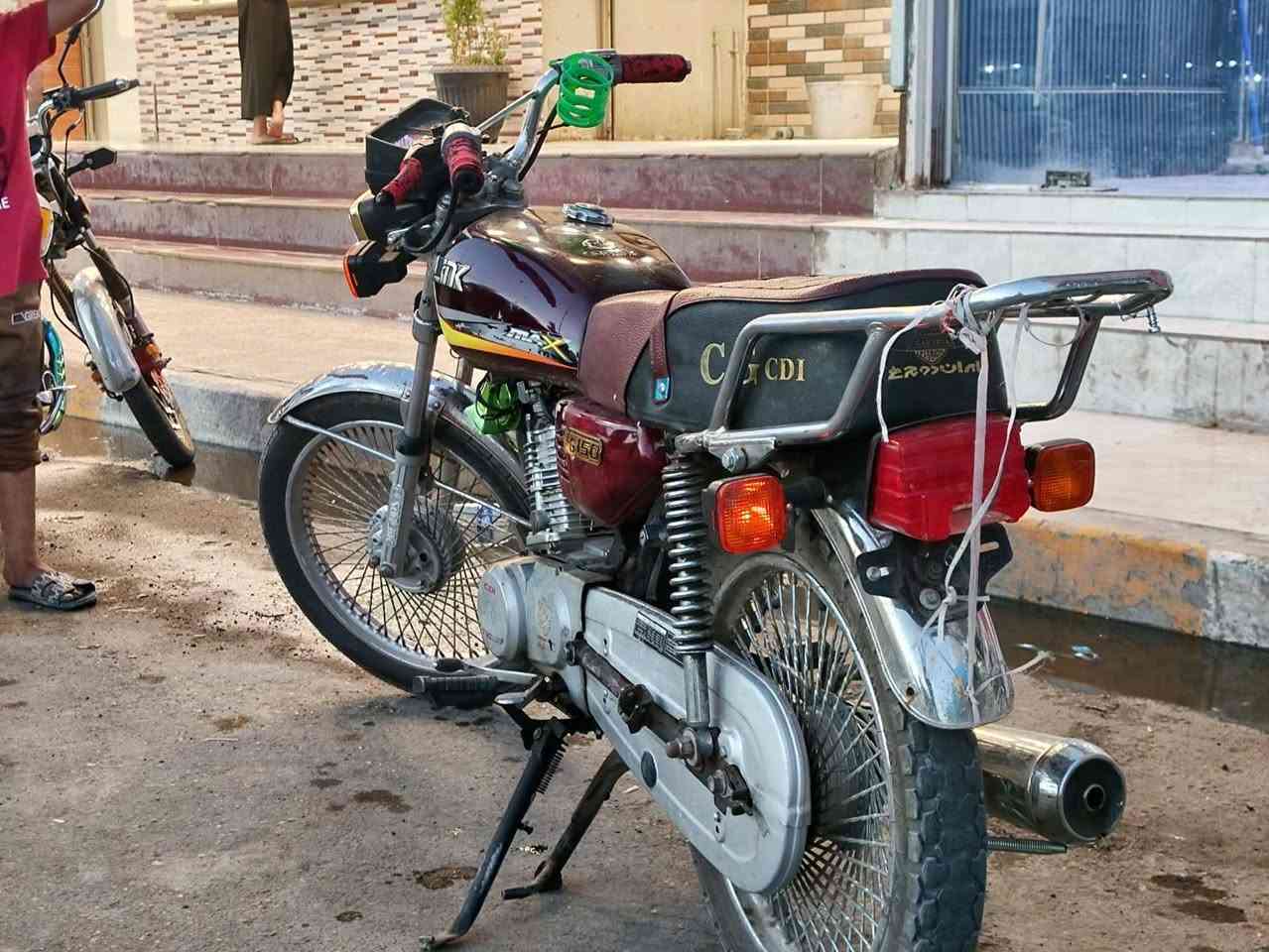 سلام عليكم ماطور تايكر للبيع موديل 20 كحبائيات كلها شغاله السعر 280 بي مجال قليل الرقم ***********
