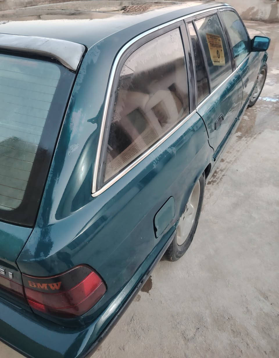 سلام عليكم سيارة BMW 525 استيشن محرك صرف شرط كير وكالة وتحويل صاحبه موجود كابون موجود مشروع وطني رقم نينوى عليه غرامة 3 ورقات ينزل من السعر وسعره 28 قفل


**إذا كنت صاحب هذا الإعلان وتريد حذفه لأي سبب، رجاءا أرسل رسالة إلى الدعم الفني**