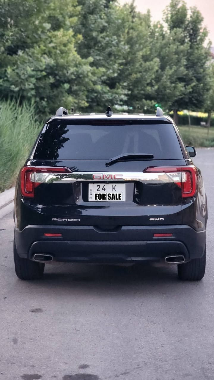 GMC ACADIA 2022
2.0 Turbo mpi 4-Cylinder AWD.

السيارة الحلوة والمرغوبة.. تجمع بين الرزانة، الثبات، الشخصية القوية، والمواصفات الخاصة والسعر المناسب ✨
السيارة صاحبها الاول طلبها خاص  تفصال من الشركة

اللون أسود ثلاثي ابعاد مميز 
المحرك  2.0 لتر توربو، 4 بستن بقوة 228 حصان , المحرك المرغوب والسريع، يقبل البنزين العادي بدون أي مشاكل.
الاقتصادية تفويلة التانكي تمشيك تقريبا بحدود 880 كم!

ناقل الحركة الكير 9 نمر أوتوماتيك نظام دكم.
المسافة المقطوعة 58 ألف ميل.

أنظمة القيادة المتعددة  نظام تزحلق الوحل والثلج، الطرق الوعرة، السباق ، دفع أمامي + أمامي وخلفي 

فتحتين سقف 

مقاعد 3 صفوف منفصلة (VIP) مع نظام تدفئة الامامية، والكشن الرئيسي كهربائي.

سستم صوتي احترافي  8 سماعات طلب خاص ماركة Bose® Premium.

التبريد 3  قطع ثلج تحكم مستقل لكل الصفوف.

الشاشة بلادية  Apple CarPlay و Android Auto 

التشغيل عن بعد، 2 سويج بصمة، 5 بصمات أبواب للدخول الذكي، مع نظام قفل تلقائي.

الصندوق الخلفي  كهربائي يفتح بالحساس (عن طريق القدم) مع إظهار علامة جيمسي ضوئياً.

أنظمة الأمان ورادارات خلفية، جانبية، وأمامية، نظام تحديد مسار الشارع الذاتي، نظام التوقف الذاتي الفرملة التلقائية، ومنبه ما قبل الاصطدام على الزجاج الأمامي داتاشو

الإضاءة  منظومة زينون بلادية مع نظام الإضاءة العالية الأوتوماتيكية، وإشارات على المرايا الجانبية.

سايد بريك بصمة، شفتات تحكم بالستيرن، مثبت سرعة، ومنافذ شحن موبايل لجميع صفوف المقاعد.

   بطارية اي سي ديلكو بلادية، أرضيات جلد بلادية تحمل شعار جيمسي الأصلي، السيارة مسويلها سيرفس كامل

تخم إطارات جديد

🔹 حالة البودي والحادث 
السيارة كبس من الأمام والخلف على هيئة الشركة، ومجهزة  بدعاميات بلادية فئة دينالي

الحادث  خفيف في جهة السائق من الصفحة بدون أي ضرر داخلي. الجاملغ الأمامي مرجع بلادي، والضرر الثانوي في الجاملغ الخلفي.

السعر: 23.600$
بيه مجال للطيبين 

*********** واتساب

GMC Acadia VIN
1GKKNRL43NZ181972
